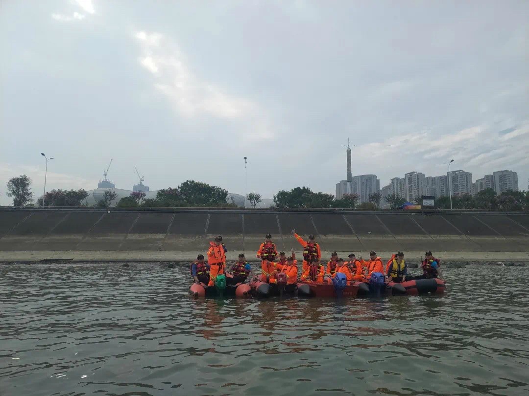 Calon Gloria Supporting 2020 Crossing of Qiantang River
