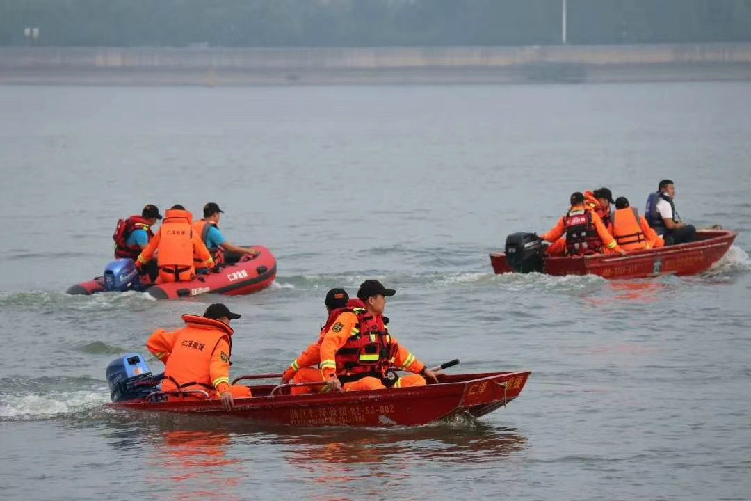 Calon Gloria Supporting 2020 Crossing of Qiantang River